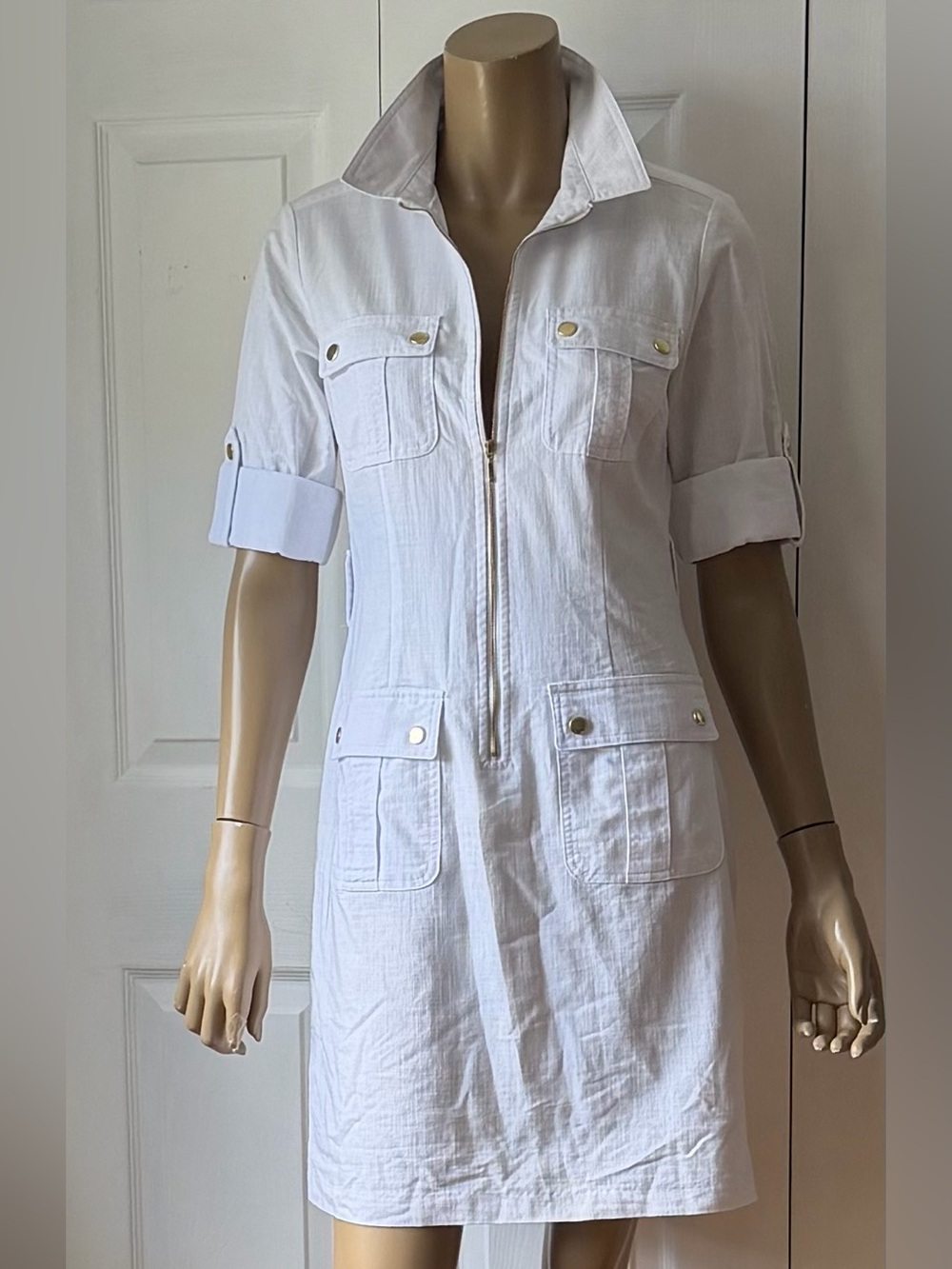 Perfect White Zip-Front Dress - Picture 3 of 11